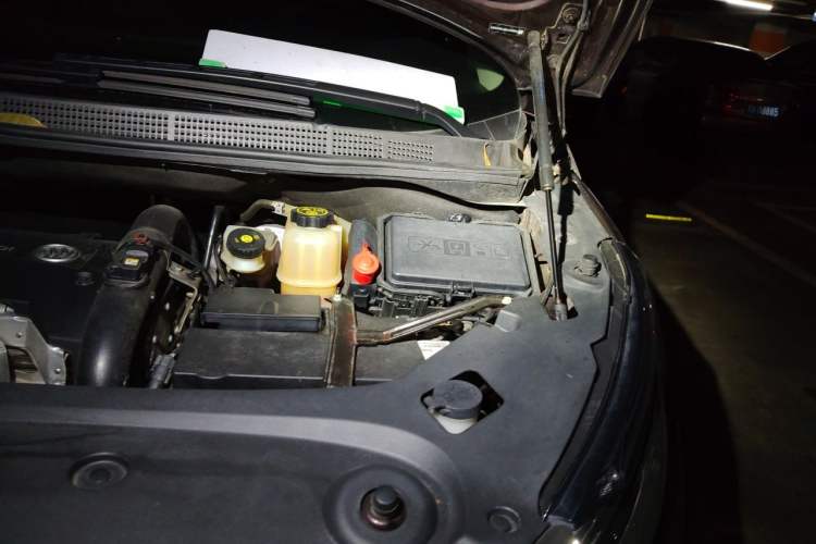 Used Buick GL8 2018 ES 28T Comfort Model China VI Standard Engine Bay Left