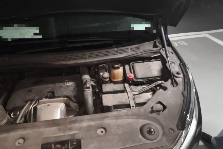 Used Buick GL8 2018 ES 28T Comfort Model China VI Standard Engine Bay Left