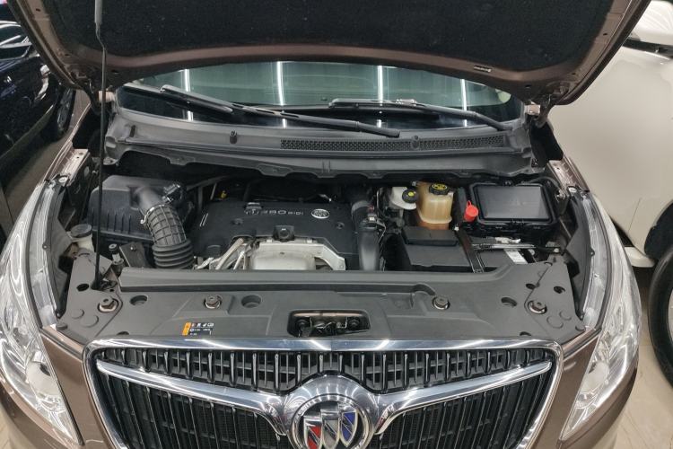 Used Buick GL8 2018 28T Prestige Version China VI Standard Engine Bay