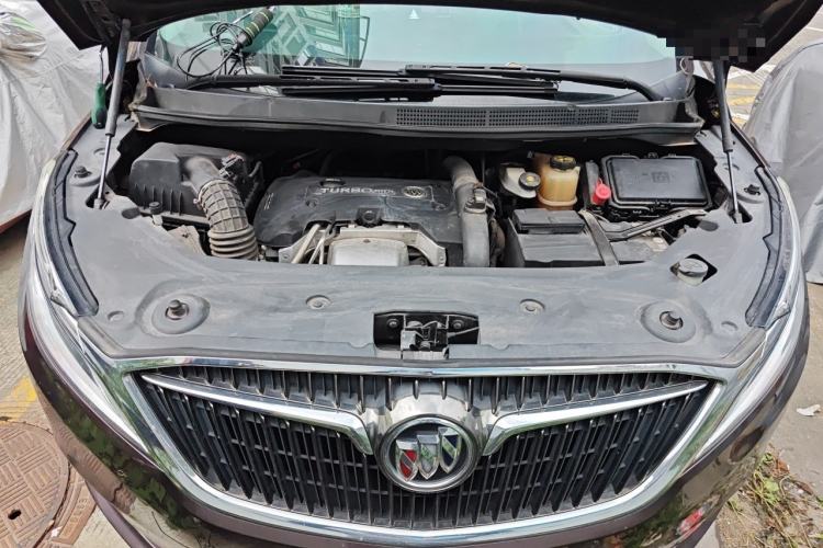 Used Buick GL8 2018 ES 28T Comfort Model China VI Standard Engine Bay