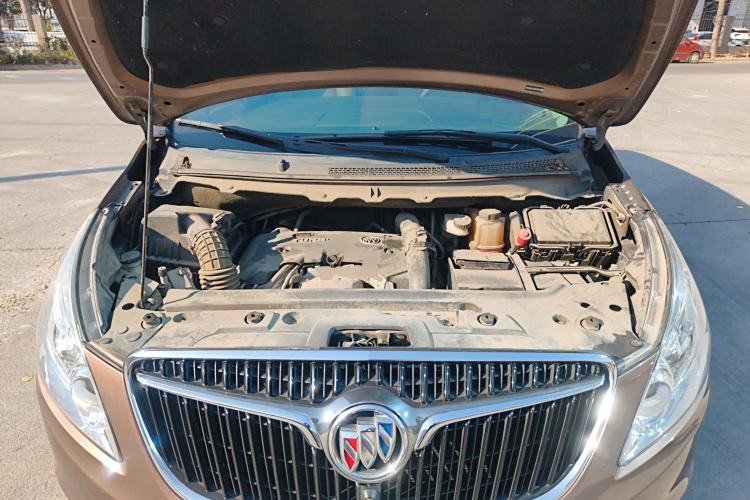 Used Buick GL8 2018 28T Comfort Model China VI Standard Engine Bay