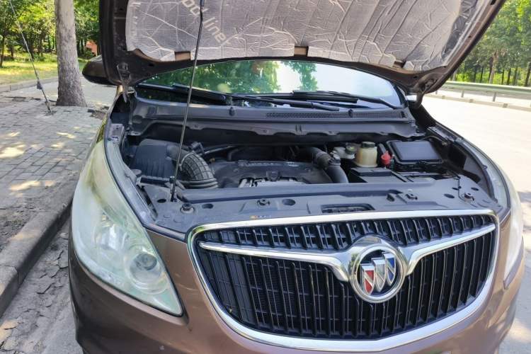 Used Buick GL8 2018 28T Prestige Version China VI Standard Engine Bay Right