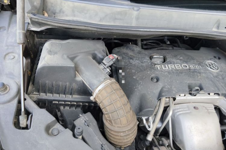 Used Buick GL8 2018 ES 28T Premium Model China VI Standard Engine Bay Right