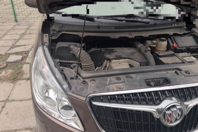 Used Buick GL8 2018 28T Luxury Model China VI Standard Engine Bay Right