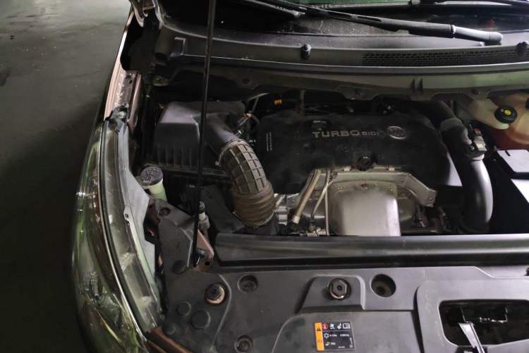 Used Buick GL8 2018 28T Prestige Version China VI Standard Engine Bay Right