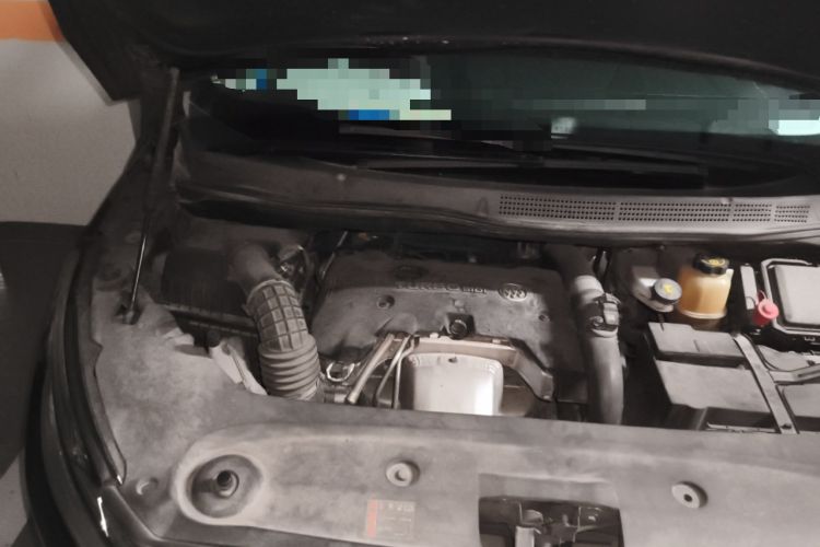 Used Buick GL8 2018 ES 28T Comfort Model China VI Standard Engine Bay Right