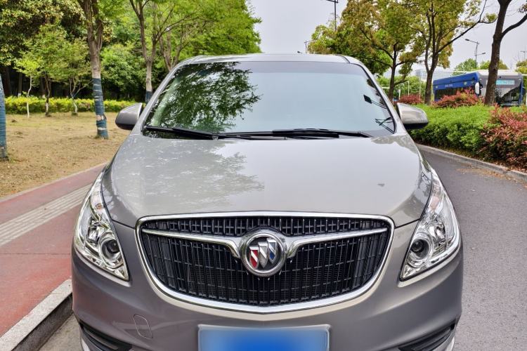 Used Buick GL8 2018 28T Luxury Model China VI Standard Exterior 1