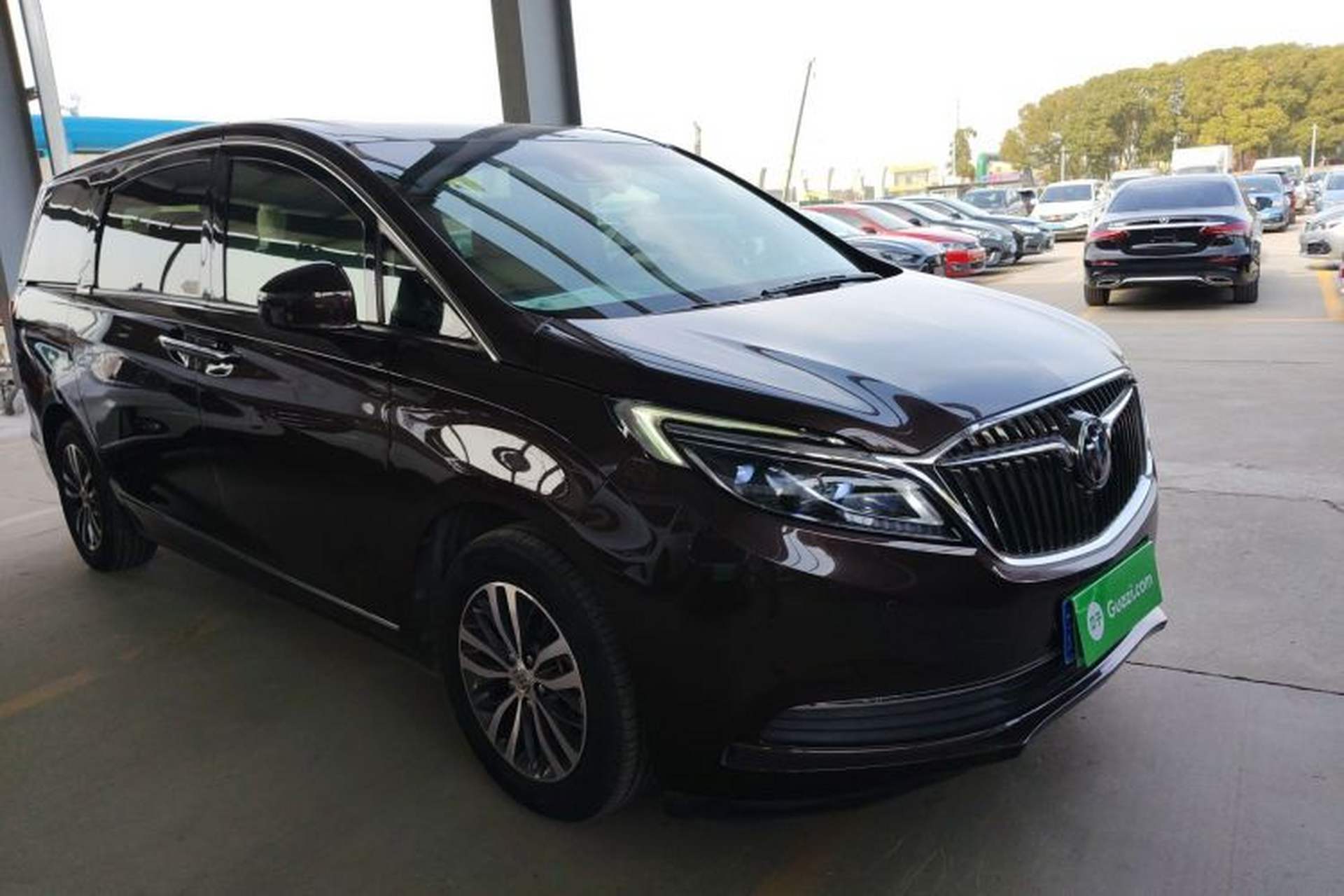 Used Buick GL8 2018 ES 28T Flagship Model China VI Standard Exterior 2