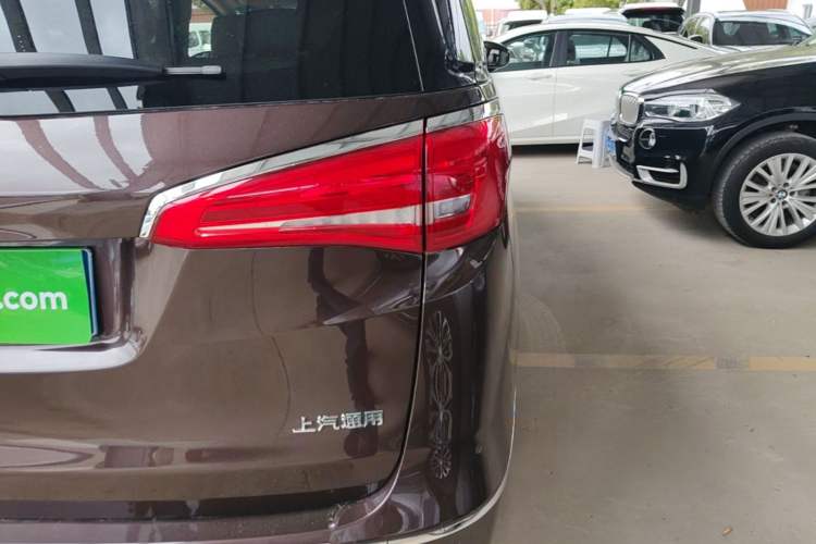 Used Buick GL8 2018 ES 28T Flagship Model China VI Standard Exterior 3
