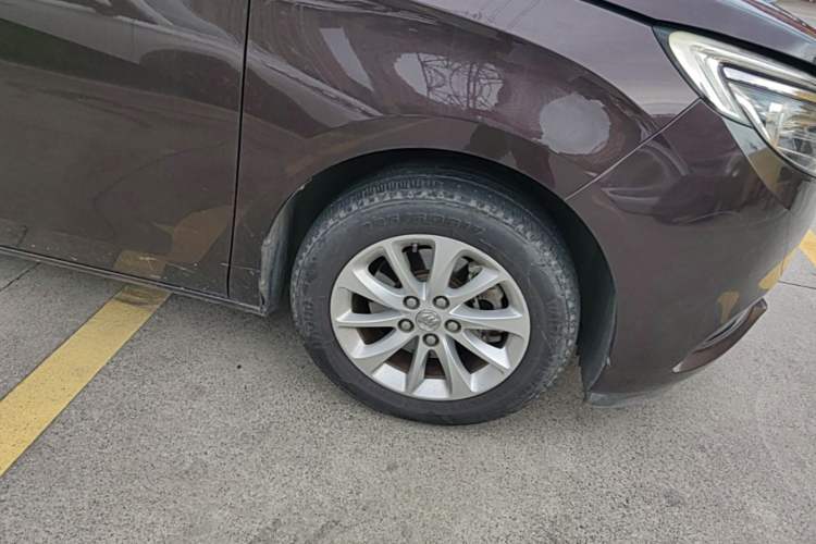 Used Buick GL8 2018 ES 28T Comfort Model China VI Standard Exterior 4