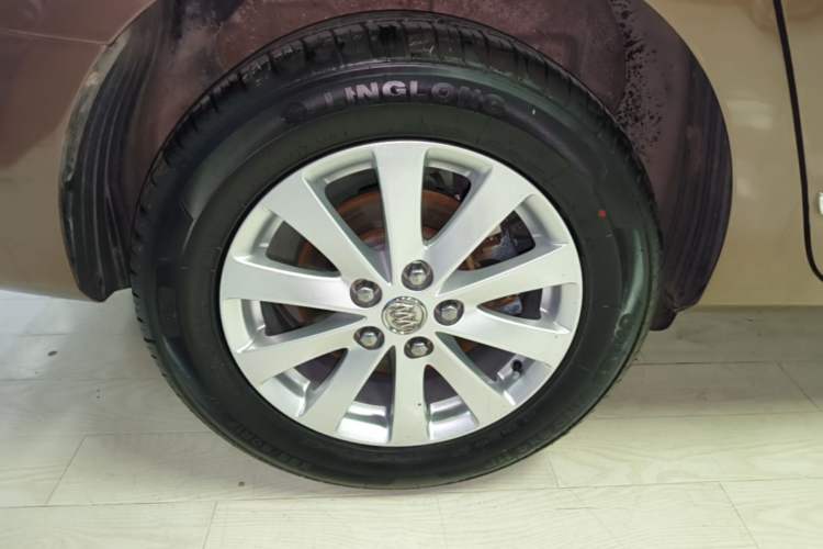 Used Buick GL8 2018 28T Luxury Model China VI Standard Exterior 5