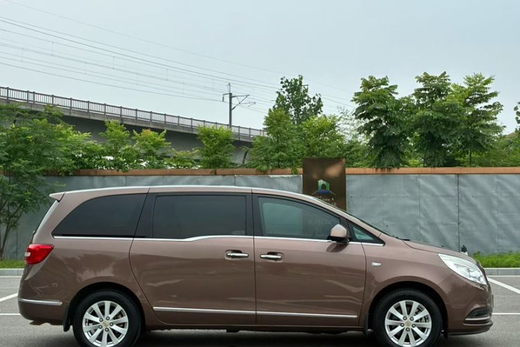 Used Buick GL8 2018 28T Luxury Model China VI Standard Exterior 6
