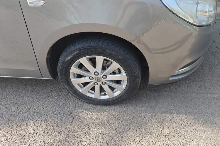 Used Buick GL8 2018 28T Comfort Model China VI Standard Exterior 7