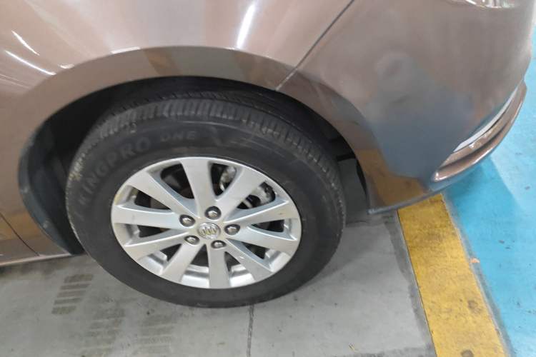 Used Buick GL8 2018 28T Comfort Model China VI Standard Exterior 7