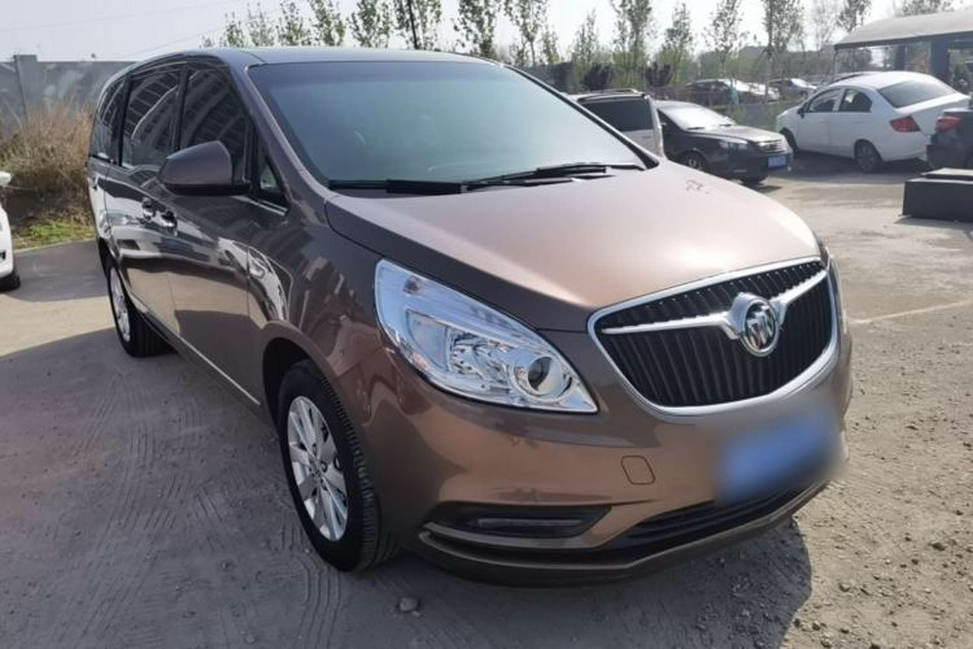 Used Buick GL8 2018 28T Luxury Model China VI Standard Front Right 45 Deg