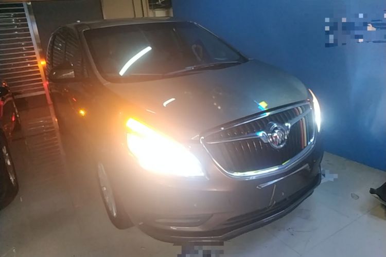 Used Buick GL8 2018 28T Luxury Model China VI Standard Front Right 45 Deg