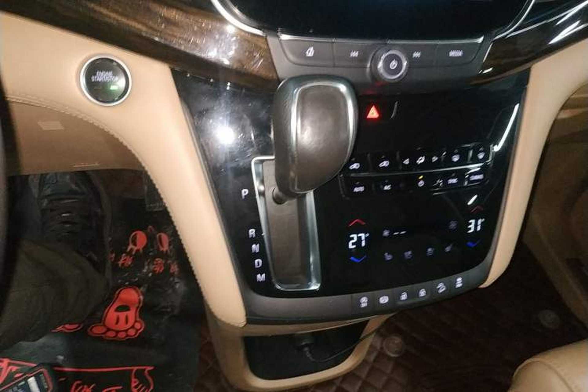 Used Buick GL8 2018 ES 28T Flagship Model China VI Standard Gear Lever