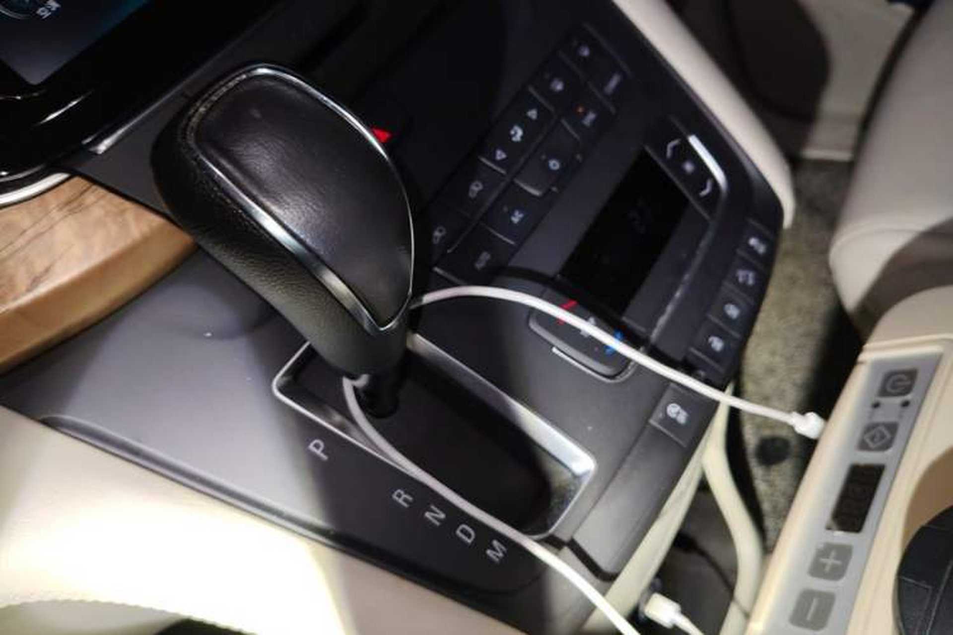 Used Buick GL8 2018 ES 28T Comfort Model China VI Standard Gear Lever