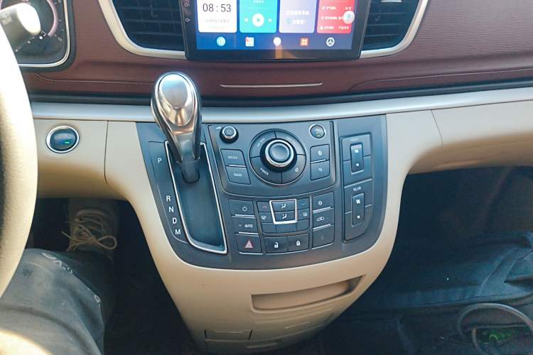 Used Buick GL8 2018 28T Comfort Model China VI Standard Gear Lever