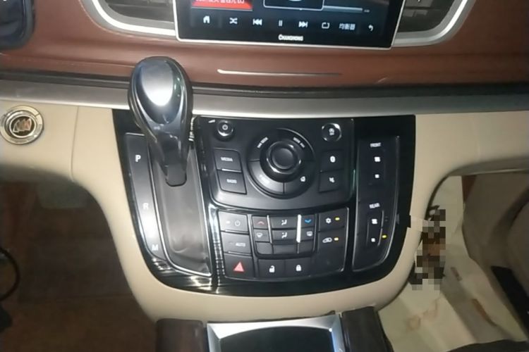 Used Buick GL8 2018 28T Luxury Model China VI Standard Gear Lever