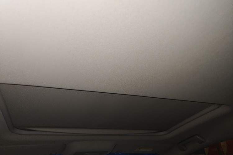 Used Buick GL8 2018 28T Luxury Model China VI Standard Headliner