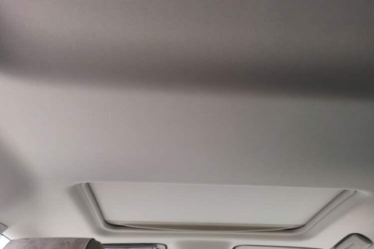 Used Buick GL8 2018 28T Luxury Model China VI Standard Headliner