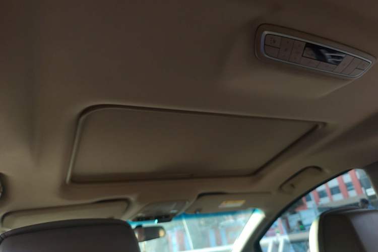 Used Buick GL8 2018 ES 28T Premium Model China VI Standard Headliner