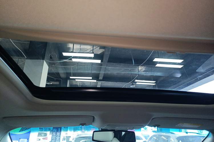 Used Buick GL8 2018 28T Luxury Model China VI Standard Headliner