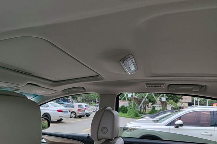 Used Buick GL8 2018 ES 28T Comfort Model China VI Standard Headliner