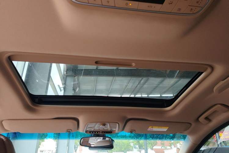 Used Buick GL8 2018 ES 28T Flagship Model China VI Standard Headliner