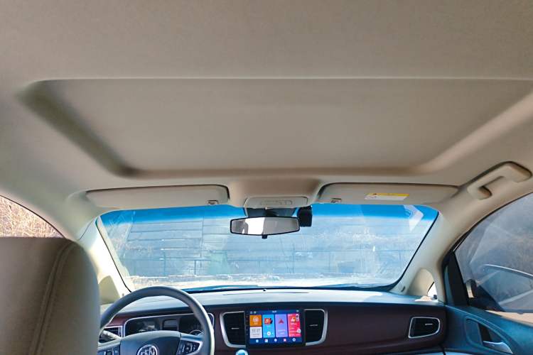 Used Buick GL8 2018 28T Comfort Model China VI Standard Headliner
