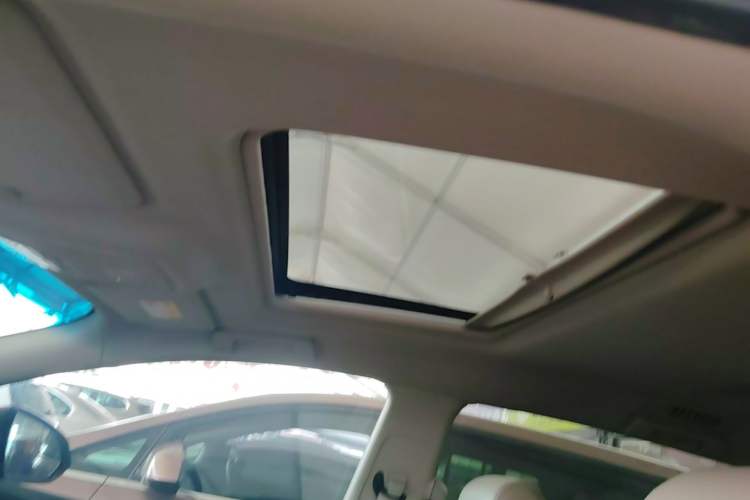 Used Buick GL8 2018 28T Luxury Model China VI Standard Headliner