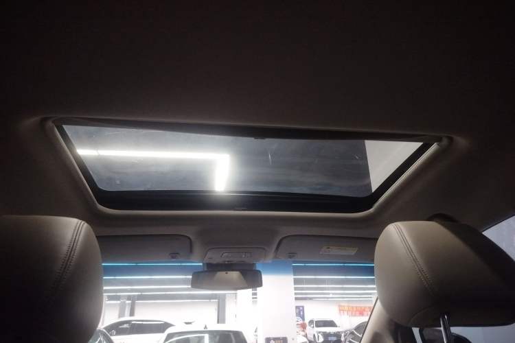 Used Buick GL8 2018 28T Prestige Version China VI Standard Headliner