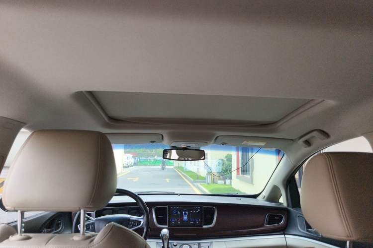Used Buick GL8 2018 28T Luxury Model China VI Standard Headliner