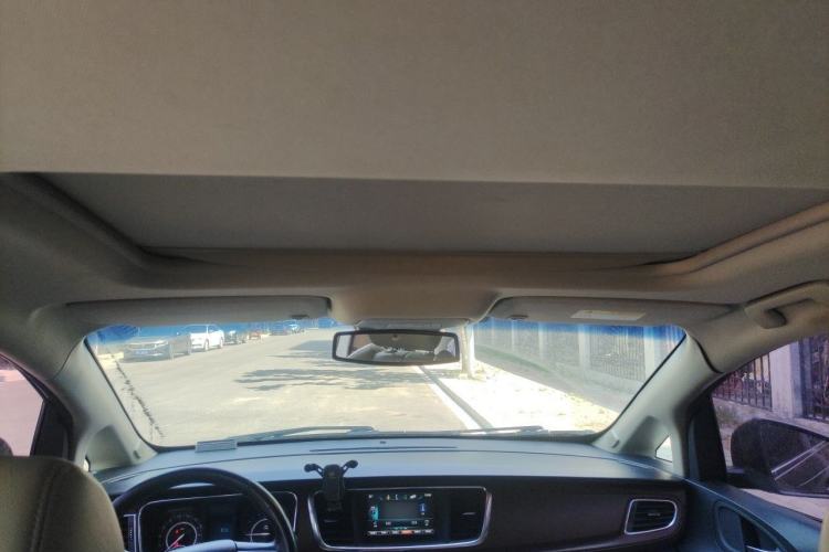 Used Buick GL8 2018 28T Luxury Model China VI Standard Headliner