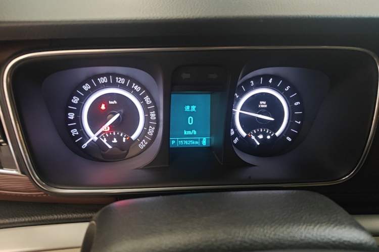 Used Buick GL8 2018 28T Luxury Model China VI Standard Instrument Cluster