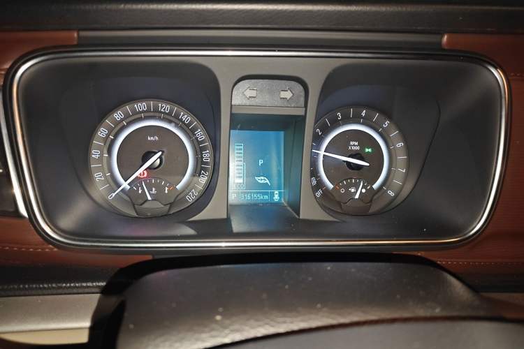 Used Buick GL8 2018 28T Luxury Model China VI Standard Instrument Cluster