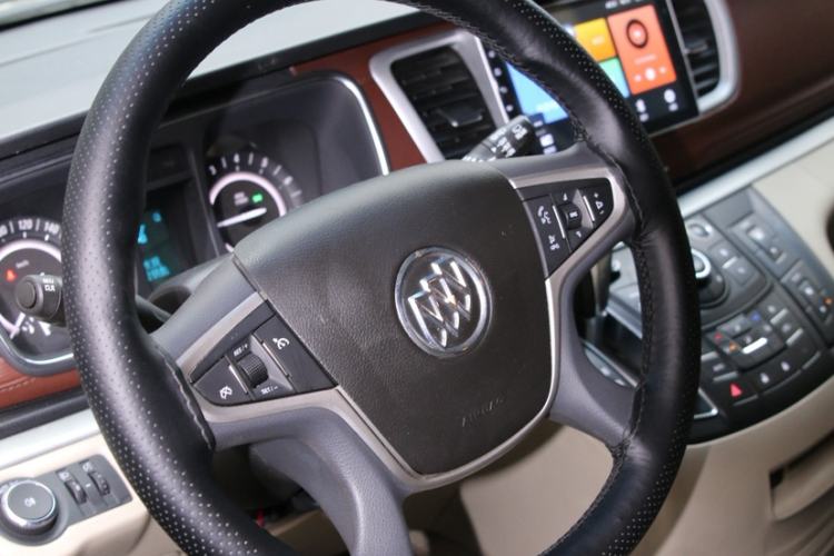 Used Buick GL8 2018 28T Comfort Model China VI Standard Interior 1