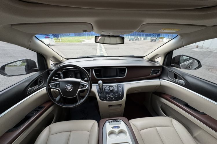 Used Buick GL8 2018 28T Luxury Model China VI Standard Interior 1