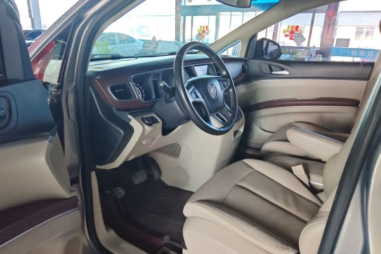 Used Buick GL8 2018 28T Luxury Model China VI Standard Interior 1
