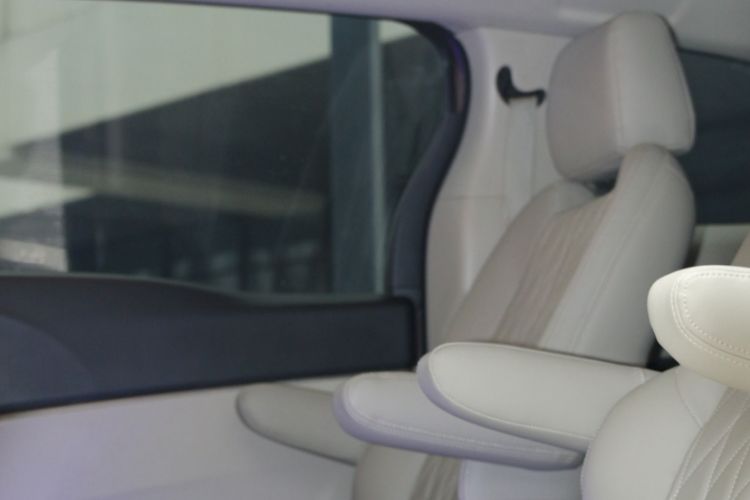 Used Buick GL8 2018 28T Comfort Model China VI Standard Interior 2