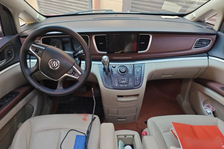 Used Buick GL8 2018 28T Luxury Model China VI Standard Interior 2
