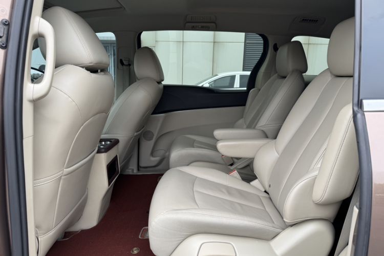 Used Buick GL8 2018 28T Luxury Model China VI Standard Interior 2