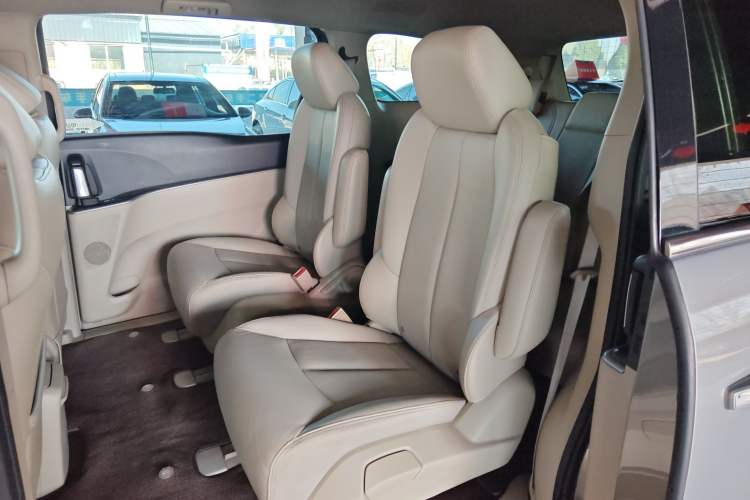 Used Buick GL8 2018 28T Luxury Model China VI Standard Interior 2