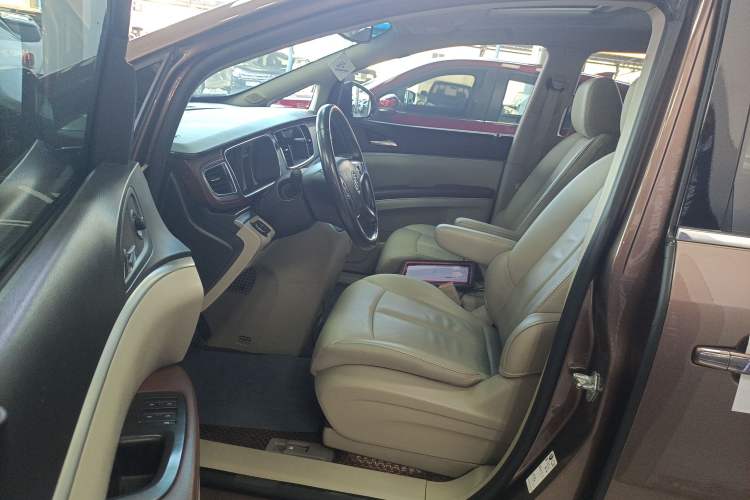 Used Buick GL8 2018 28T Luxury Model China VI Standard Interior 3