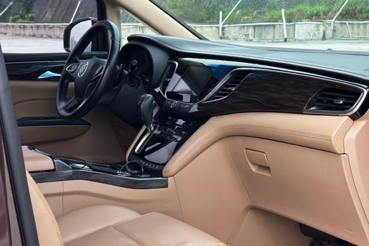 Used Buick GL8 2018 ES 28T Luxury Model China VI Standard Interior 3