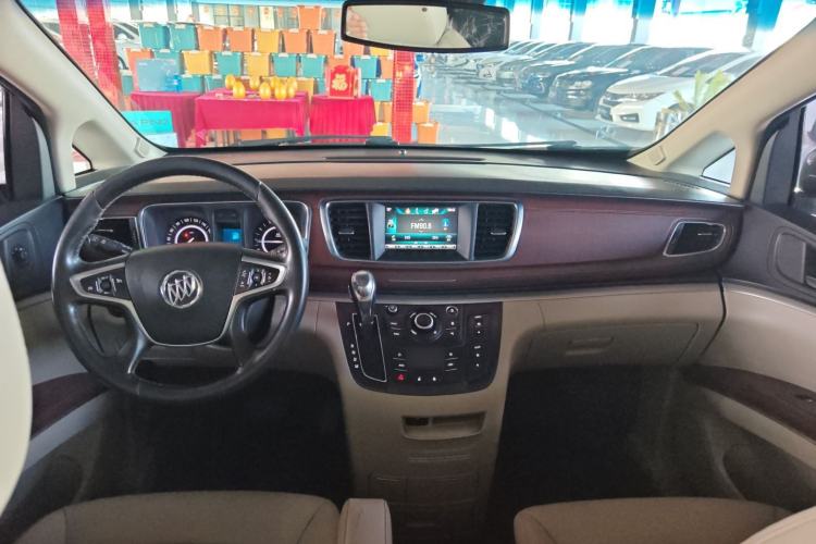 Used Buick GL8 2018 28T Luxury Model China VI Standard Interior 3