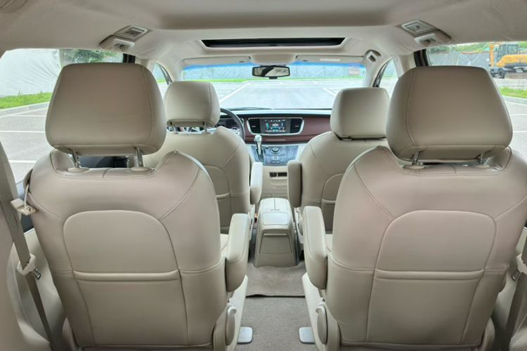 Used Buick GL8 2018 28T Luxury Model China VI Standard Interior 3