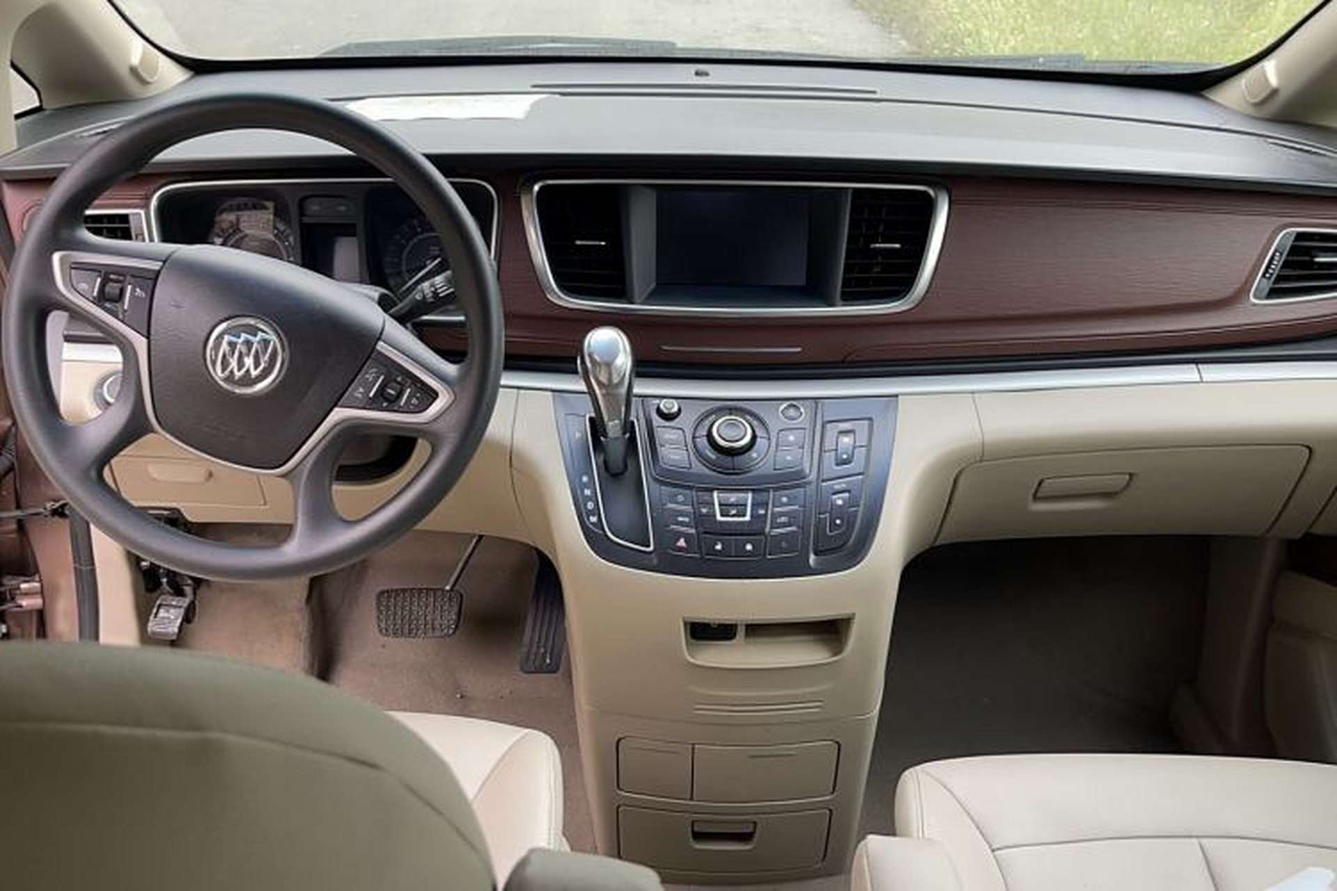 Used Buick GL8 2018 28T Comfort Model China VI Standard Interior 3