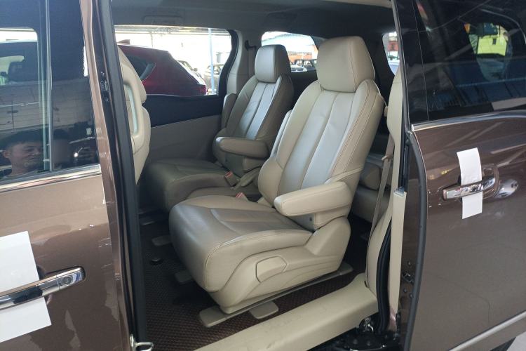 Used Buick GL8 2018 28T Luxury Model China VI Standard Interior 4